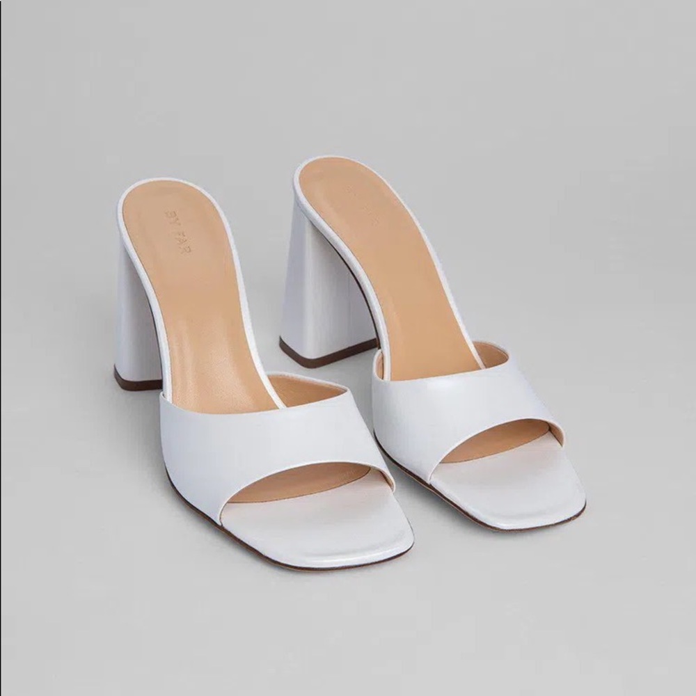 $430 NIB BY FAR. JUJU STACK HEEL MULE SANDALS Pearl White Leather 38 8 8.5